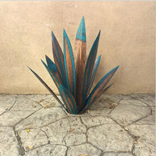 Load image into Gallery viewer, Anti-rust Metal Tequila Agave Plant - Libiyi