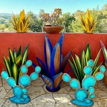 Load image into Gallery viewer, Anti-rust Metal Tequila Agave Plant - Libiyi